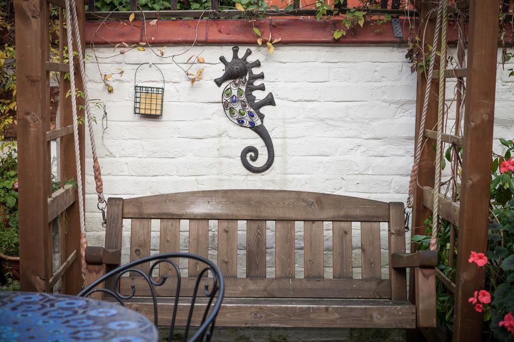 Lavender Lodge Chester Bagian luar foto